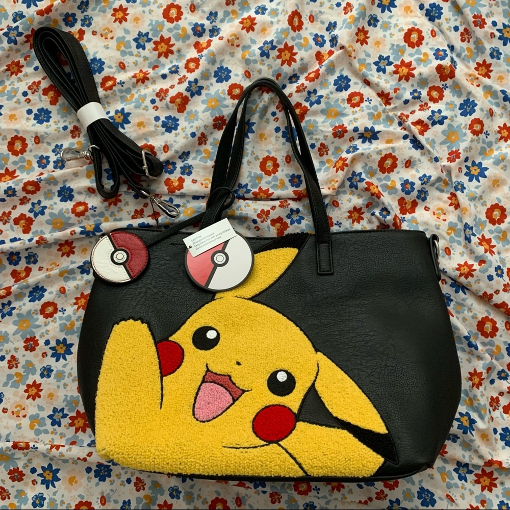 Pikachu Lounge fly bag
